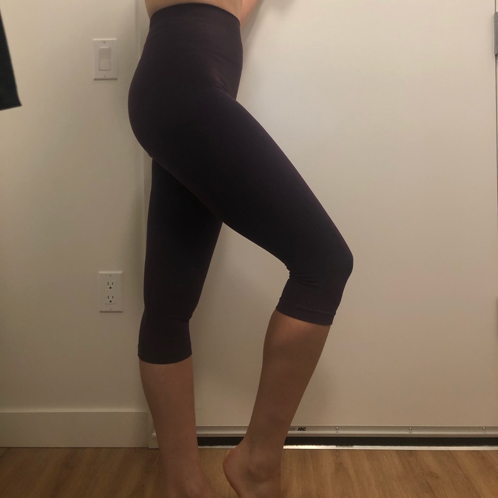 Lululemon crop purple leggings high rise